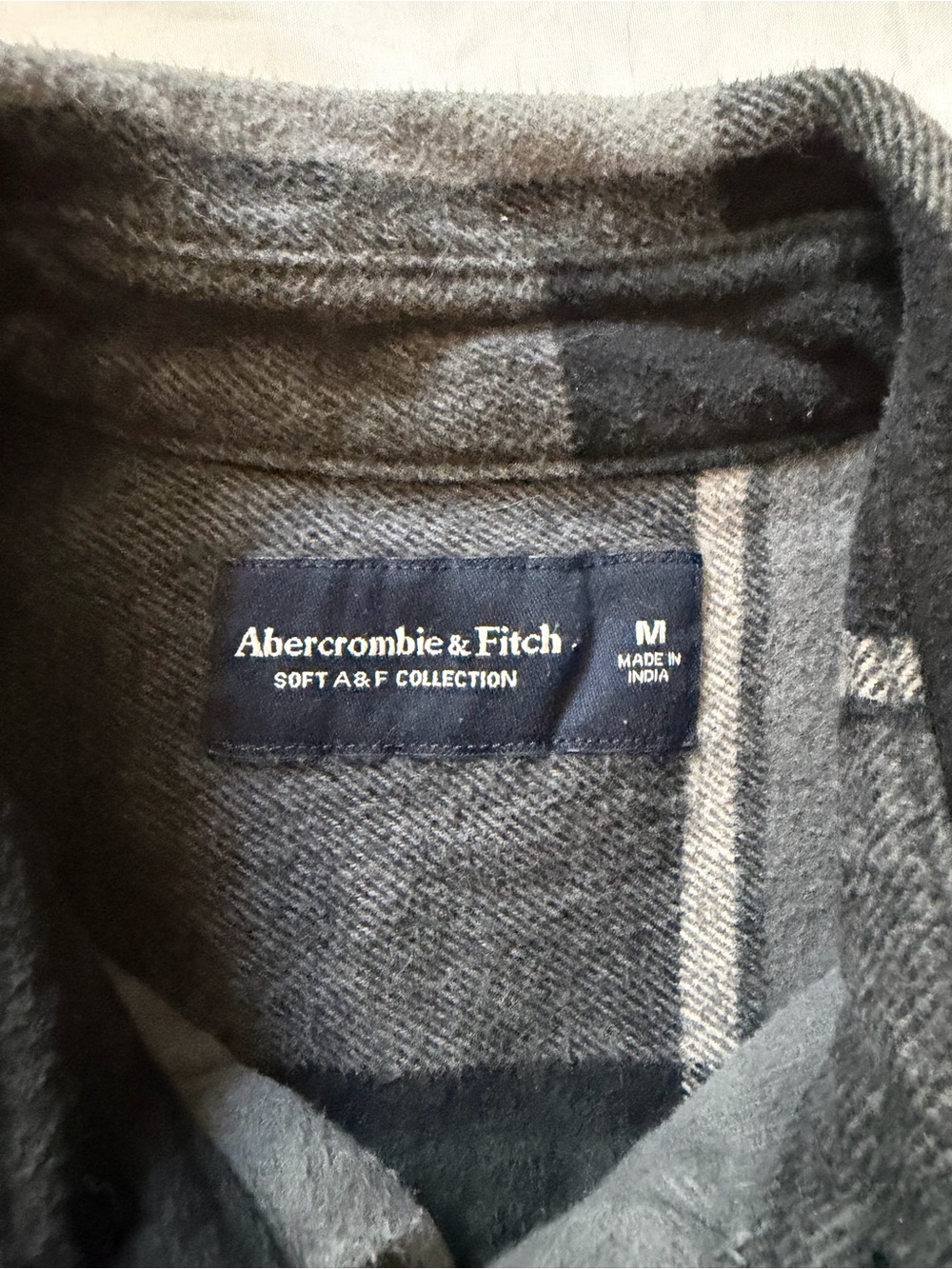 Abercrombie & Fitch Heavyweight Shirt Jacket Flannel Gray Plaid Soft AF Medium - Picture 6 of 8